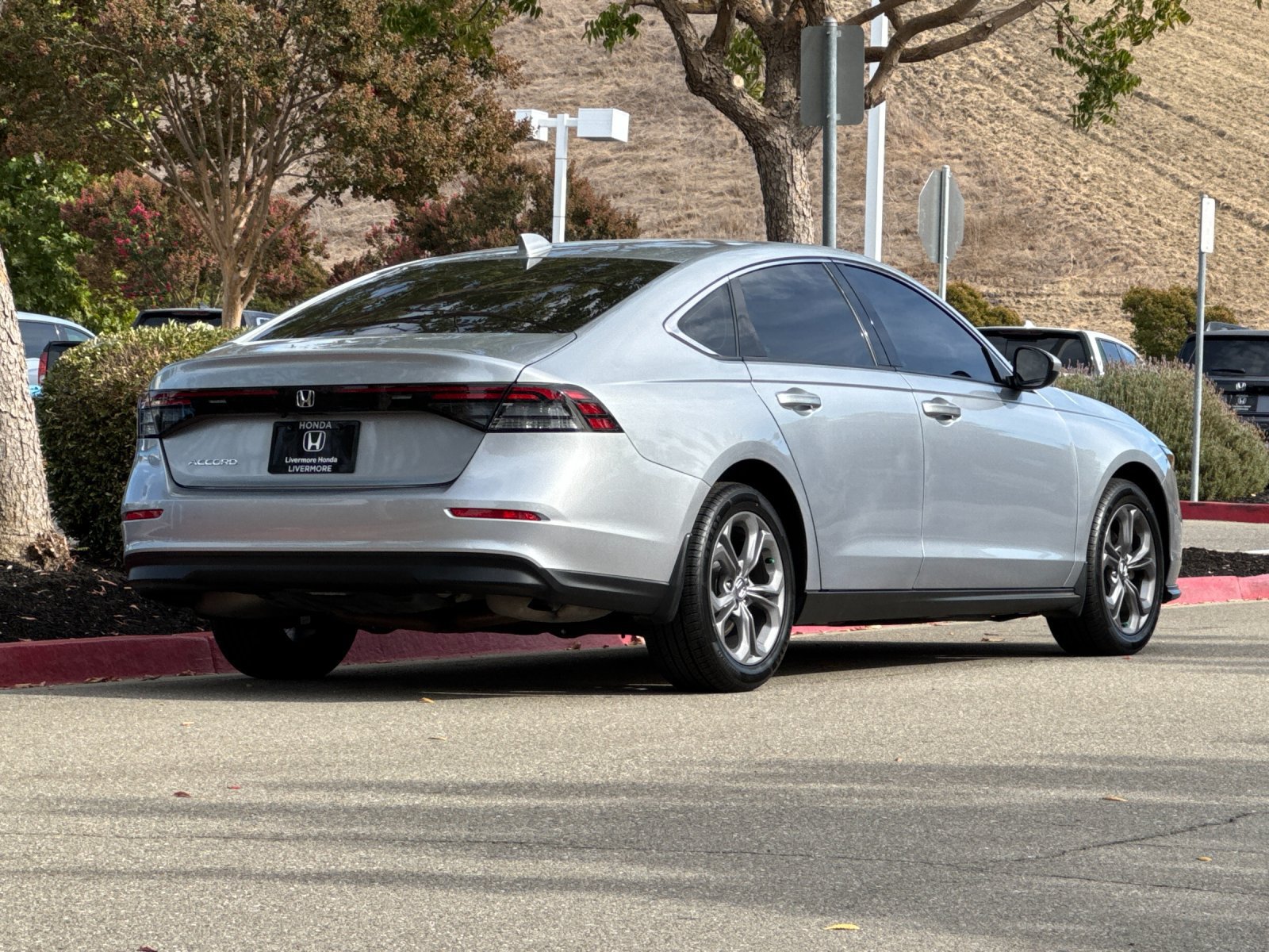 Used 2024 Honda Accord EX image 6