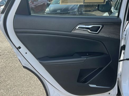 Used 2024 Kia Sportage X-Pro image 25