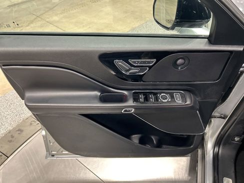 Used 2020 Lincoln Aviator Reserve w/ Elements Package Plus image 12