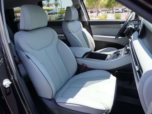 Used 2024 Hyundai Palisade SEL FWD image 14