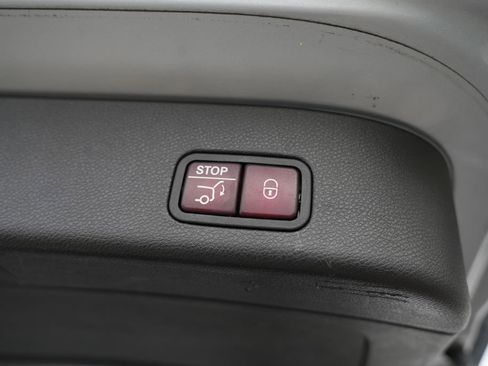 Used 2017 Mercedes-Benz GLS 450 4MATIC image 16
