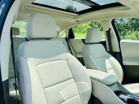 Used 2021 Chevrolet Malibu Premier image 28