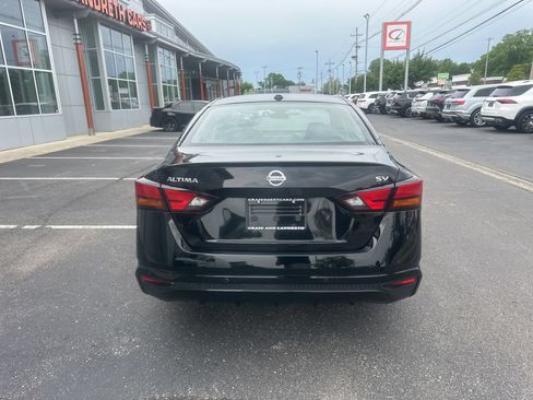 Used 2022 Nissan Altima 2.5 SV FWD image 6