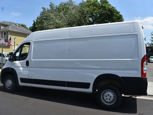 Used 2026 RAM ProMaster 2500 w/ Convenience Group FWD image 9
