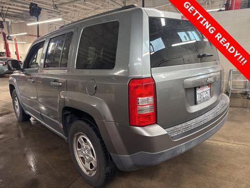 Used 2014 Jeep Patriot Sport w/ Power Value Group image 4