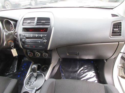 Used 2013 Mitsubishi Outlander Sport ES image 23