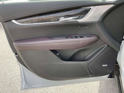 Certified 2023 Cadillac XT6 Premium Luxury image 16