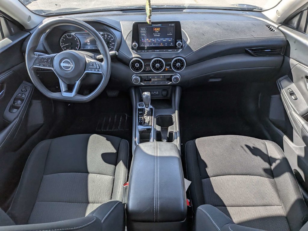 Used 2025 Nissan Sentra SV FWD image 11