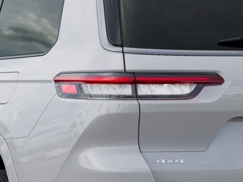 New 2026 Jeep Grand Cherokee L Limited AWD/4WD image 10