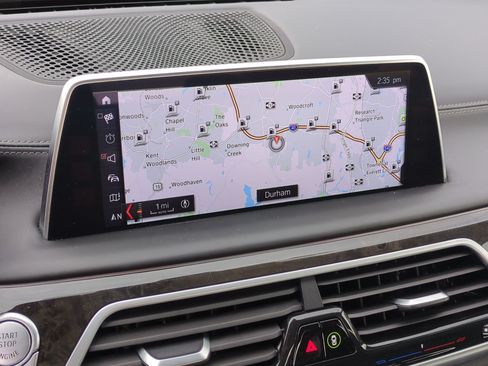 Used 2018 BMW 750i RWD image 24