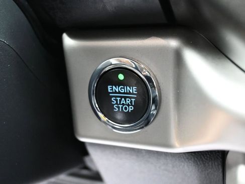 Used 2024 Ford Expedition XLT AWD/4WD image 22