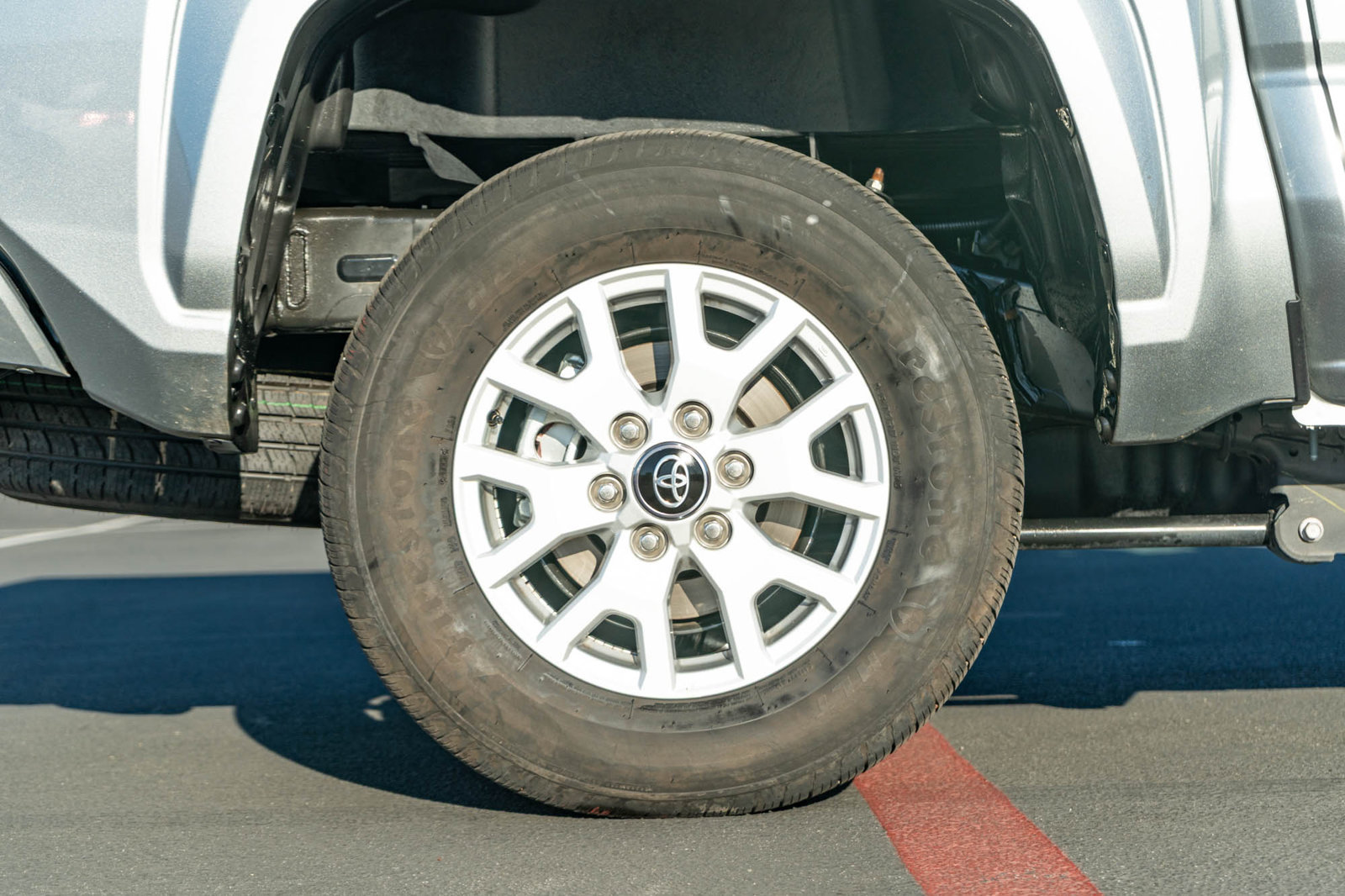 Certified 2025 Toyota Tacoma SR5 AWD/4WD image 11