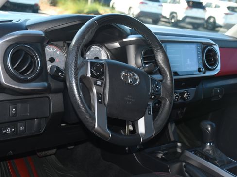 Used 2022 Toyota Tacoma SR5 image 8