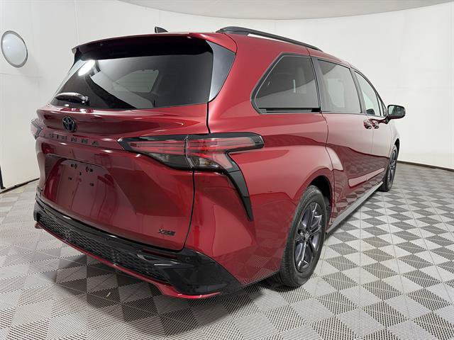 Certified 2026 Toyota Sienna XSE AWD/4WD image 7