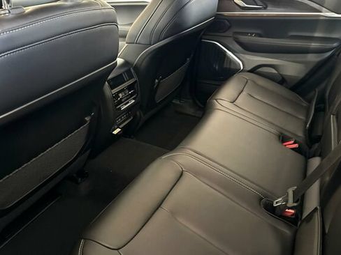 New 2026 Jeep Grand Cherokee Limited w/ Limited Altitude Package AWD/4WD image 9