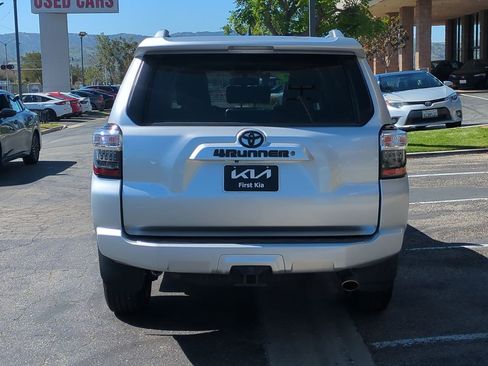 Used 2016 Toyota 4Runner SR5 Premium RWD image 7