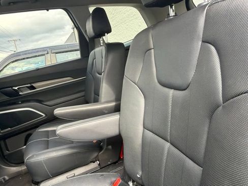 Used 2022 Kia Telluride EX w/ EX Premium Package AWD/4WD image 11