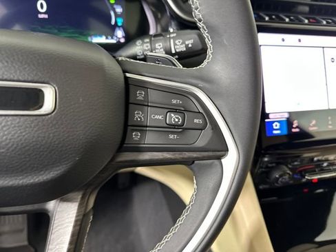 Used 2022 Jeep Grand Cherokee Limited 4xe w/ Luxury Tech Group II image 16