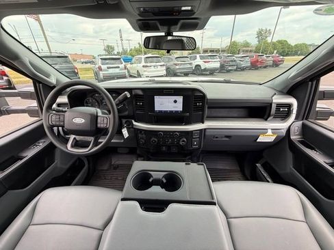 New 2026 Ford F550 4x4 Regular Cab Super Duty image 2