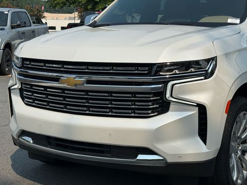 Used 2022 Chevrolet Tahoe Premier AWD/4WD image 9