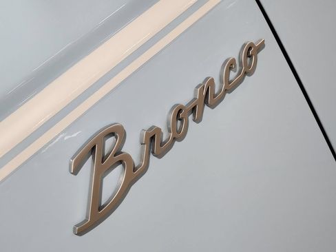 Used 2023 Ford Bronco Heritage Edition AWD/4WD image 25