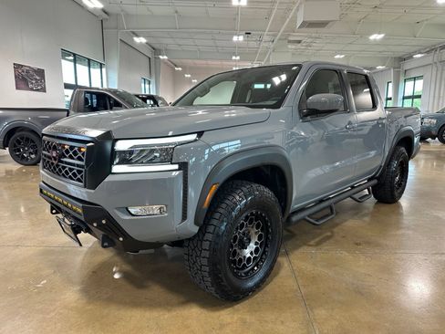 Used 2024 Nissan Frontier PRO-4X w/ Off-Road Protection Package AWD/4WD image 3