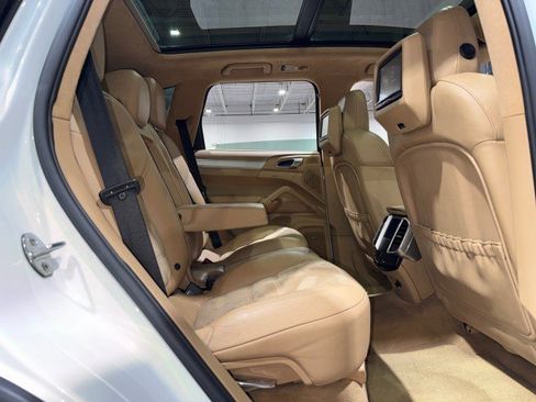 Used 2013 Porsche Cayenne GTS image 63