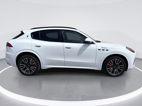Used 2023 Maserati Grecale Modena image 9