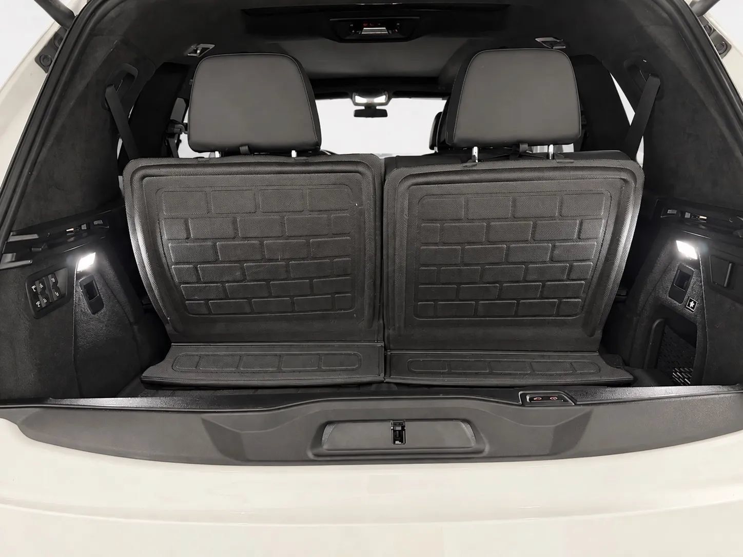 Used 2022 BMW X7 M50i AWD/4WD image 19