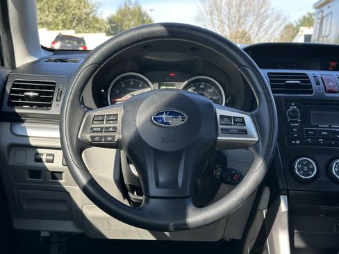 Used 2014 Subaru Forester 2.5i image 16