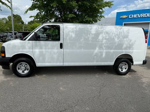 Used 2025 Chevrolet Express 2500 Extended w/ Driver Convenience Package RWD image 2