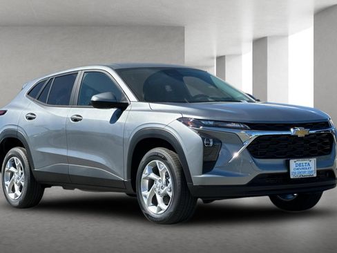 New 2026 Chevrolet Trax LS w/ LS Convenience Package FWD image 1