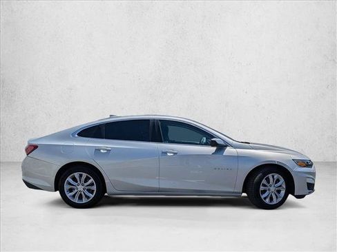 Used 2019 Chevrolet Malibu LT FWD image 4