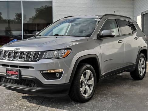 Used 2020 Jeep Compass Latitude w/ Popular Equipment Group AWD/4WD image 6