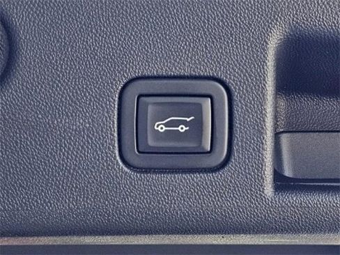 Used 2021 Chevrolet Equinox LT image 30