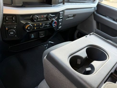 Used 2025 Ford F250 XLT image 24