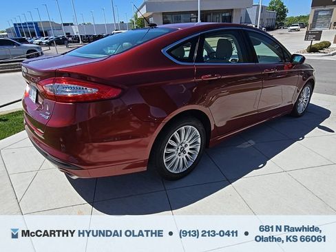Used 2014 Ford Fusion SE w/ Equipment Group 502A FWD image 16