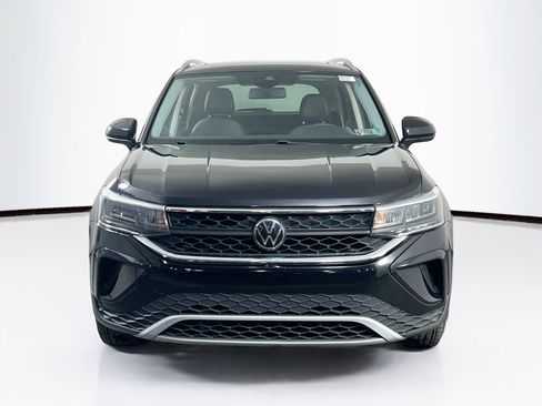 Used 2022 Volkswagen Taos SE AWD/4WD image 2