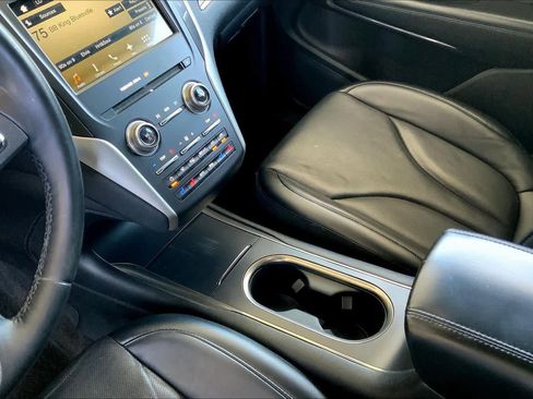 Used 2016 Lincoln MKC Reserve image 17