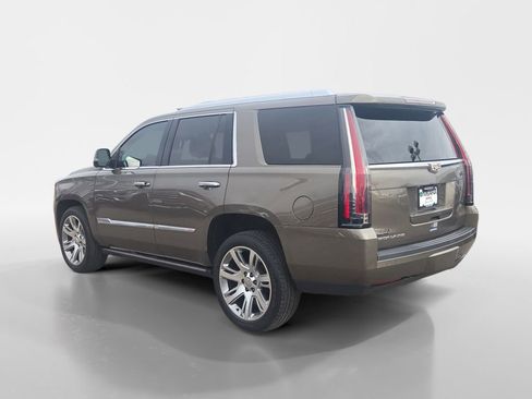 Used 2016 Cadillac Escalade Premium image 3