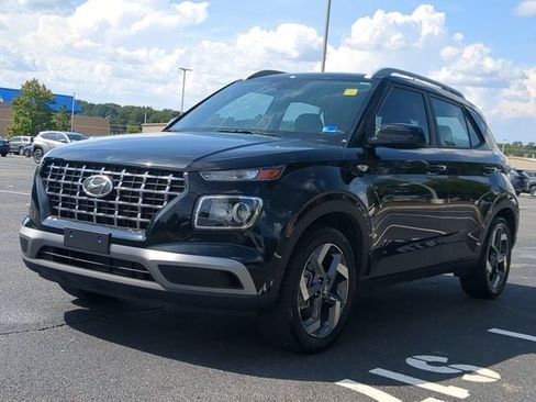 Used 2024 Hyundai Venue SEL FWD image 7