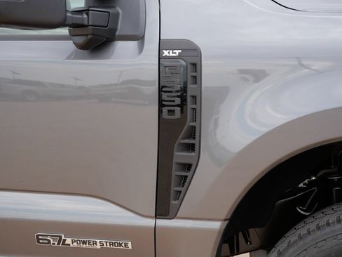 New 2026 Ford F350 XLT w/ XLT Premium Package AWD/4WD image 8