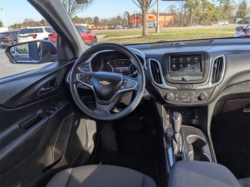 Used 2019 Chevrolet Equinox LT image 11