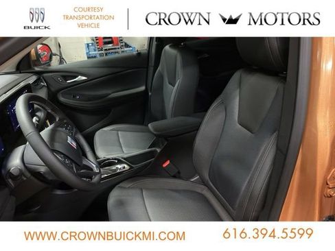 Used 2025 Buick Encore GX Preferred image 13