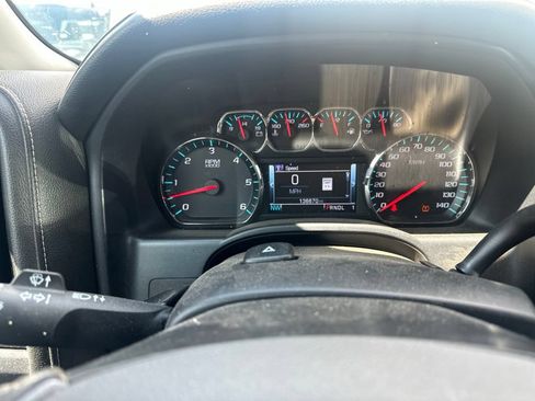 Used 2018 GMC Sierra 2500 SLT w/ Driver Alert Package AWD/4WD image 6