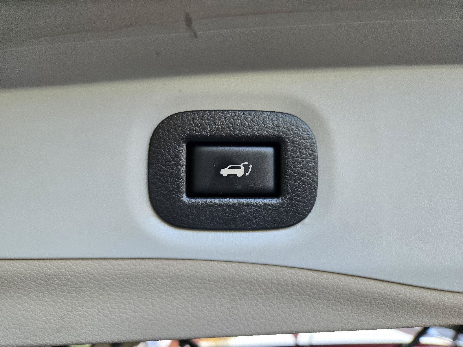 Used 2015 Nissan Rogue SL w/ SL Premium Package FWD image 10
