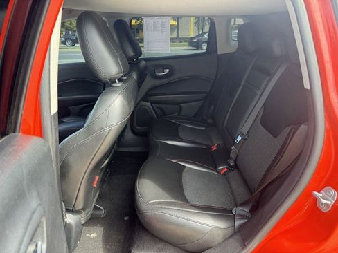 Used 2020 Jeep Compass Trailhawk AWD/4WD image 13