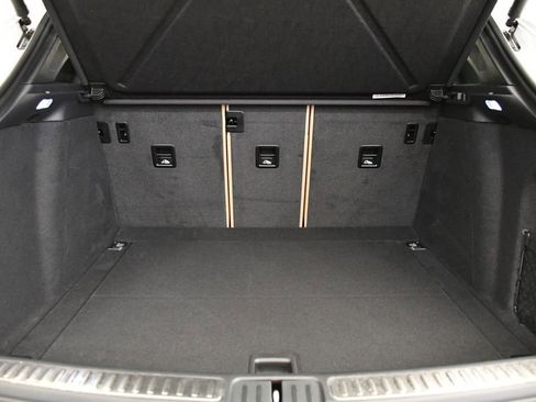 Certified 2025 Porsche Macan image 57