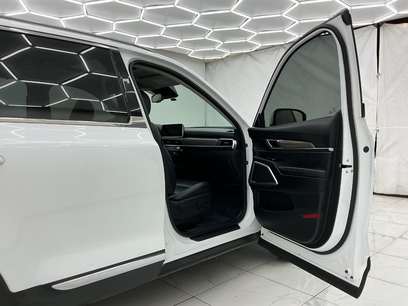 Used 2020 Kia Telluride EX AWD/4WD image 17