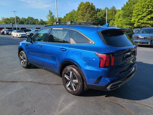 Used 2022 Kia Sorento S w/ Panoramic Sunroof Package FWD image 5